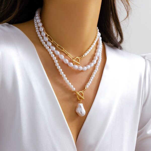 Retro Style Personality Pearl OT Buckle Necklace - Image 5